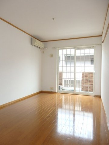 カルムメゾンの居間・リビング|ゆったり過ごせるリビングです