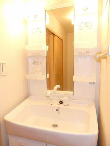 ココミニヨンの洗面所|忙しい朝には欠かせない洗面所です