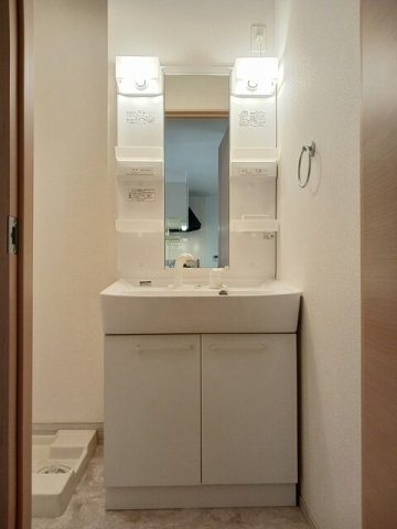 ウエストヒルズⅠの洗面所|忙しい朝には欠かせない洗面所です