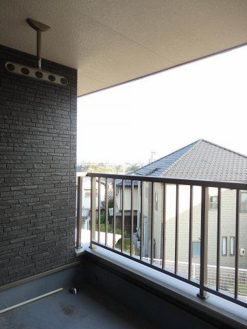 パルハーモニーⅡのバルコニー|お洗濯にも便利なバルコニー付き