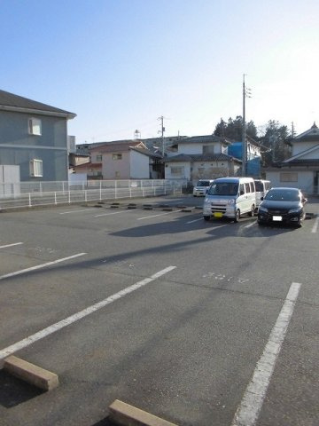 フレンドライトＡの駐車場|駐車場完備です