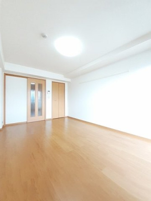 【内装】 | ヴィヴァーチェ東石井