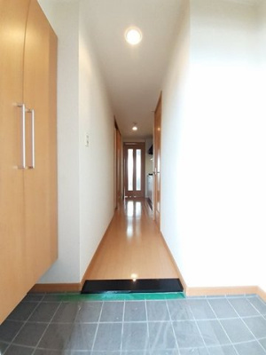 【玄関】 | ヴィヴァーチェ東石井