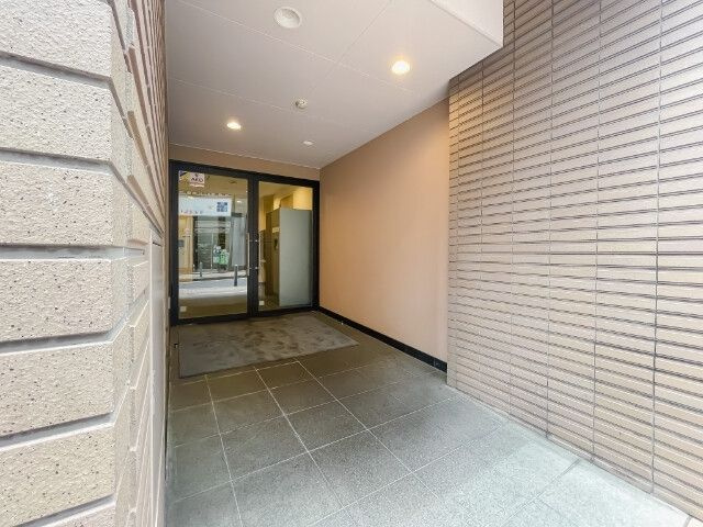 レジディア横濱馬車道のエントランス