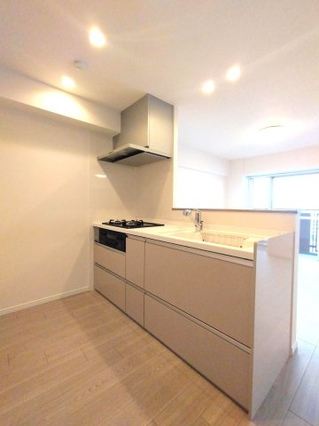 尼崎久々知ハウスのキッチン