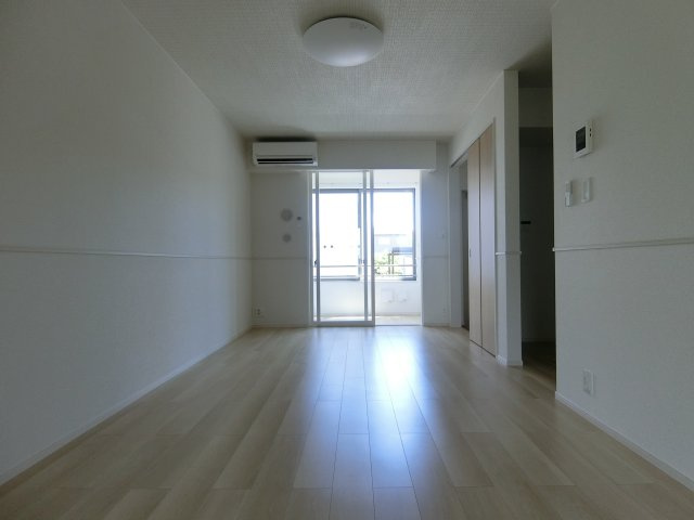 アースメゾンの居間・リビング