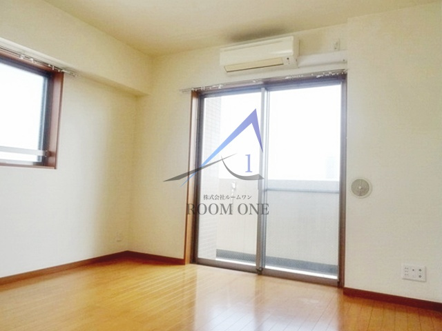 アンプルールベトン　ラ・プティールの居間・リビング|洋室のお部屋です。