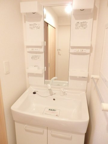 ノーブル　川内　Ⅲ番館の洗面所|洗面所