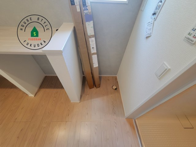 糟屋郡宇美町とびたけ3丁目第2-1棟（1号棟）の内観：施工例|ゆとりの洗面スペースで朝の身支度もスムーズに。暮らしを快適に変えるシャワー付洗面台です！
