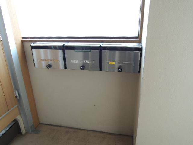 橋本ビルのエントランス