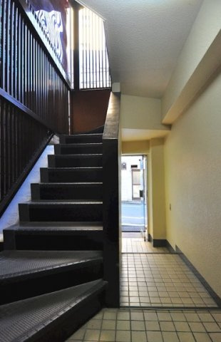 橋本ビルのロビー