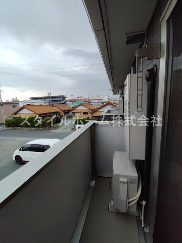 セジュール潮崎のバルコニー|お洗濯にも便利なバルコニー付き