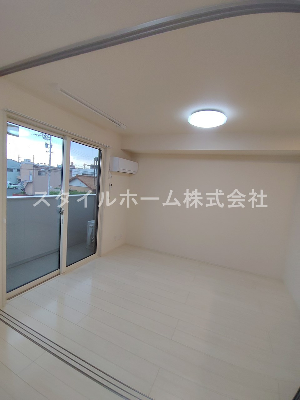 セジュール潮崎の居間・リビング|使いやすい居間です