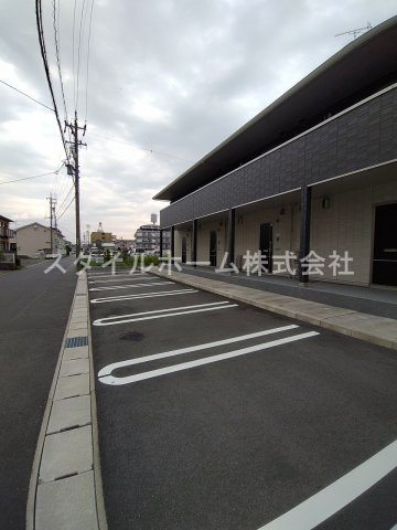 セジュール潮崎の駐車場|カースペースがあります