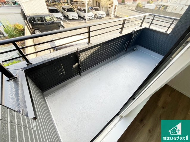 神戸市西区竜が岡　新築一戸建てのバルコニー|ワイドバルコニーは洗濯物を干すスペースが広いのでご家族が多くても安心！