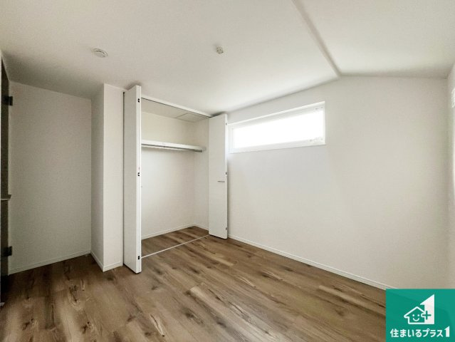 神戸市西区竜が岡　新築一戸建ての洋室|収納スペースが充実しているので子供の成長に合わせてたくさん収納ができます！家族構成に合わせた様々な活用ができる収納！