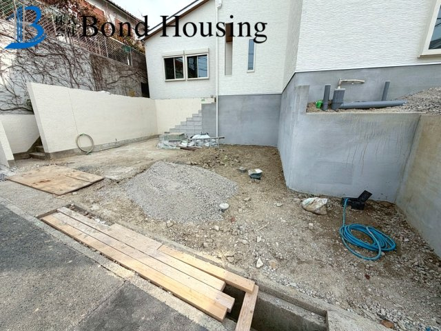 平屋の新築戸建　塩屋北町1丁目の駐車場