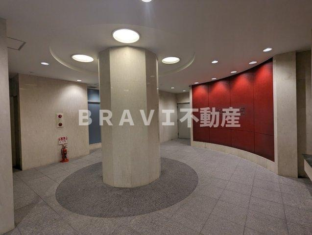 レジュールアッシュ長堀通南 BRAVI不動産のロビー