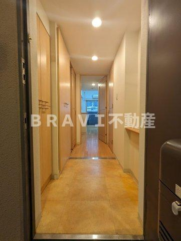レジュールアッシュ長堀通南 BRAVI不動産の玄関