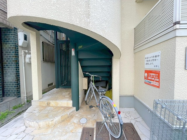 メゾンエリー1のロビー