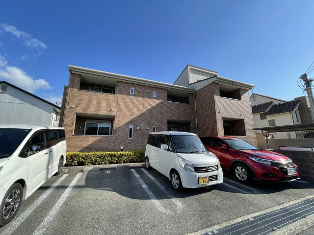 花水木　宝塚の駐車場|駐車場に車を止められます