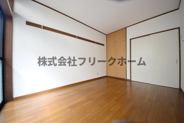 三鷹市井の頭１丁目のアパートの寝室