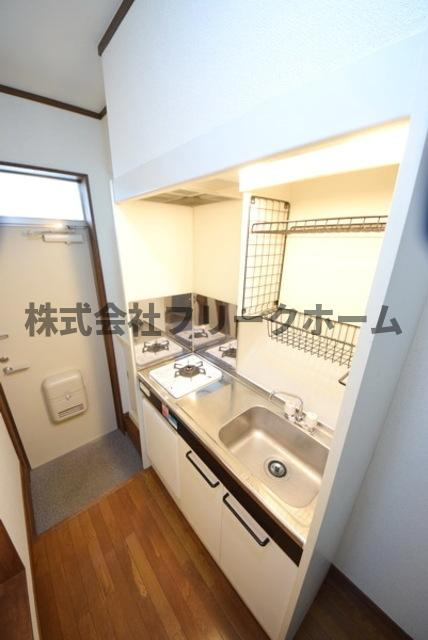 三鷹市井の頭１丁目のアパートのキッチン