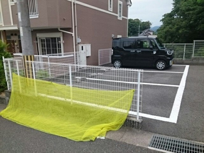 【駐車場】 | エクセルしらさぎ台ヒルズ | 駐車場に車を止められます
