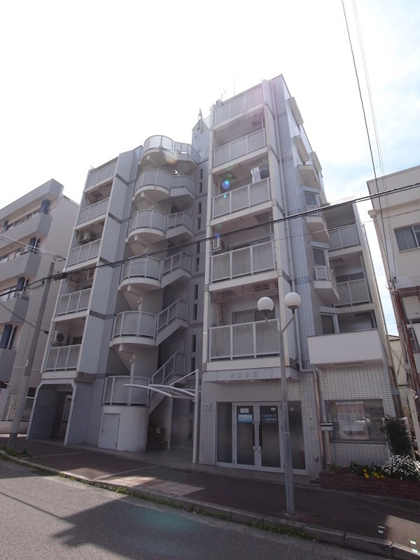 ロイヤル神戸下山手の外観