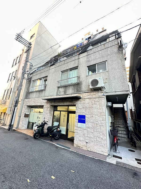 川元ビルの外観