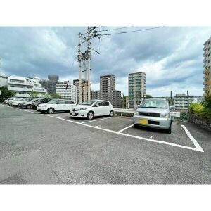中作大観ハイツの駐車場