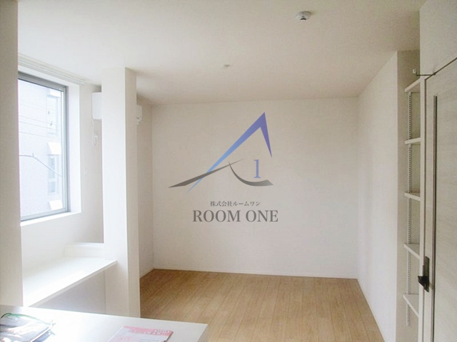 HiroレジデンスＭの居間・リビング|洋室のお部屋です。