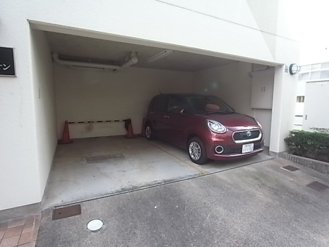 アンジュ　パンシオンの駐車場