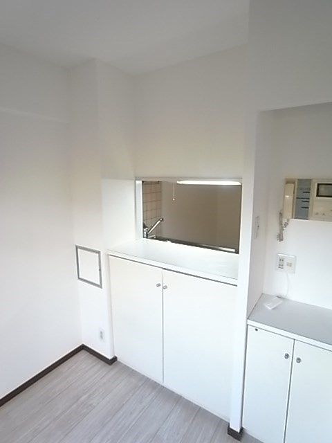 ジュエルコート甲子園口Ⅱの居間・リビング