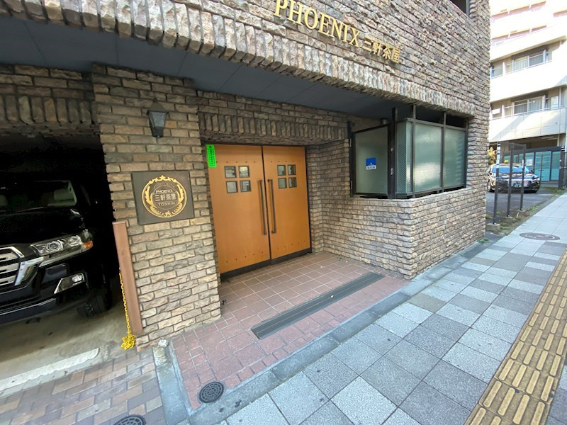 フェニックス三軒茶屋のエントランス