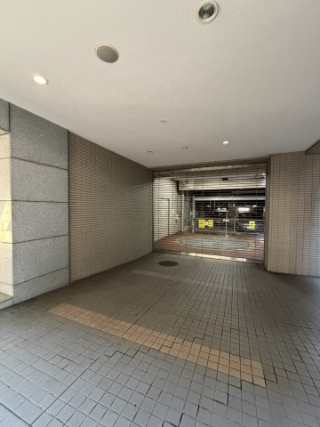 パレステュディオ渋谷WESTの駐車場