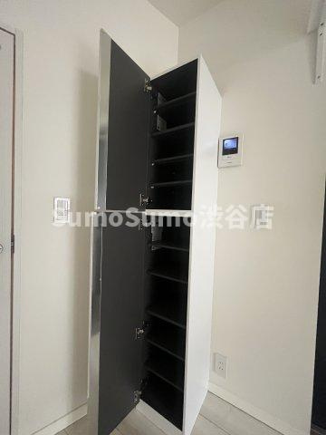 ホークパレス中目黒の収納|ちょっとした収納スペースも充実しています