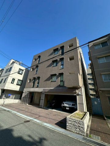 ジェヌイン本山の外観