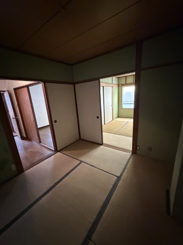 観音山ハイツ東棟の和室