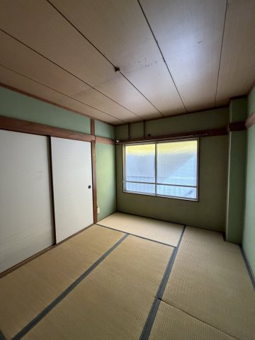 観音山ハイツ東棟の和室