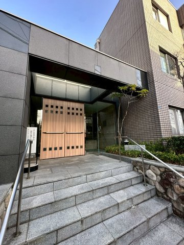 岡本シティハウスのエントランス