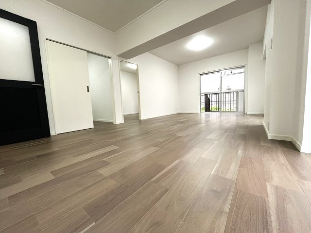 チサンマンション小笹の居間・リビング|南向きにつき陽当たりが良いですね♪居心地の良い部屋になりそうです☆