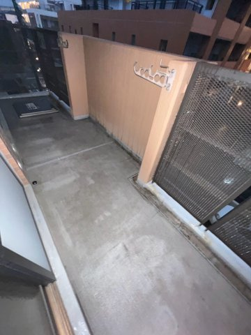 ロイヤル西宮北口のバルコニー