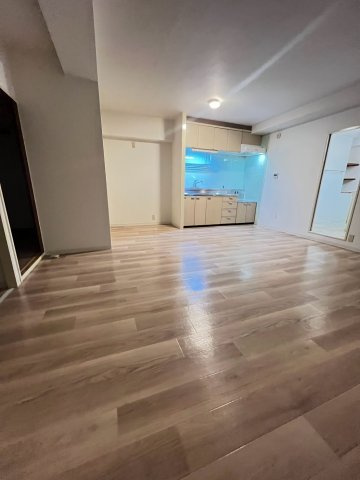ロイヤル西宮北口のロビー