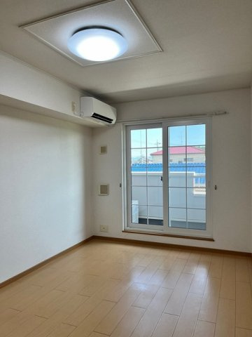 ゆったり過ごせるリビングです