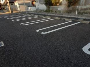 駐車場があるので、車を買う予定の方も安心です