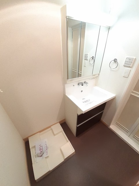 プルミエール秋葉原の洗面所