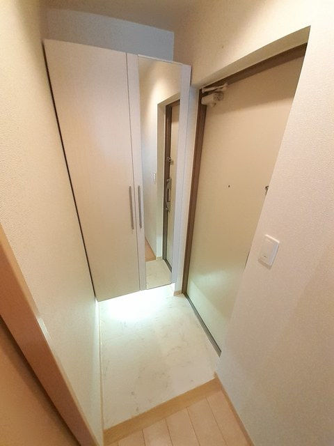 プルミエール秋葉原の玄関