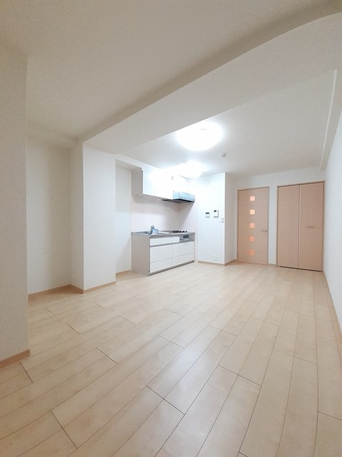 プルミエール秋葉原の居間・リビング