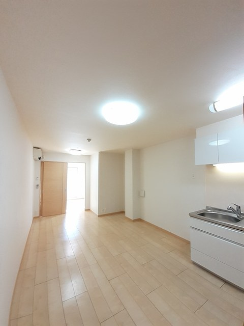 プルミエール秋葉原の居間・リビング